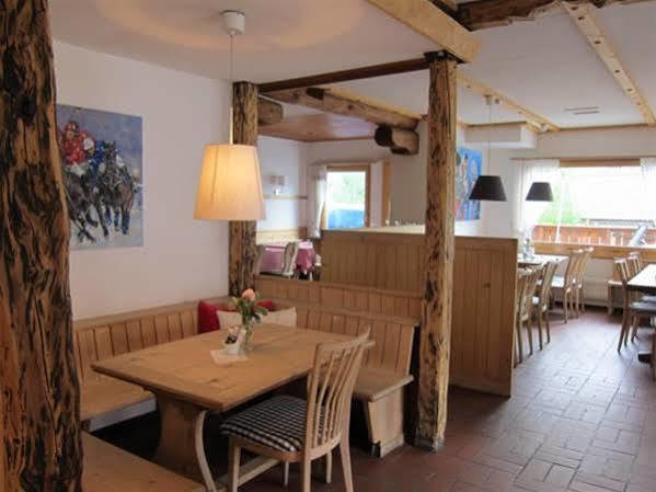 Conrad'S Mountain Lodge Силваплана Екстериор снимка